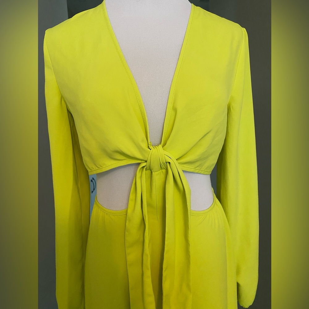 Royalty By Maluma Women's Tie Front Cutout Jumpsuit Yellow Size 00 - Picture 6 of 6